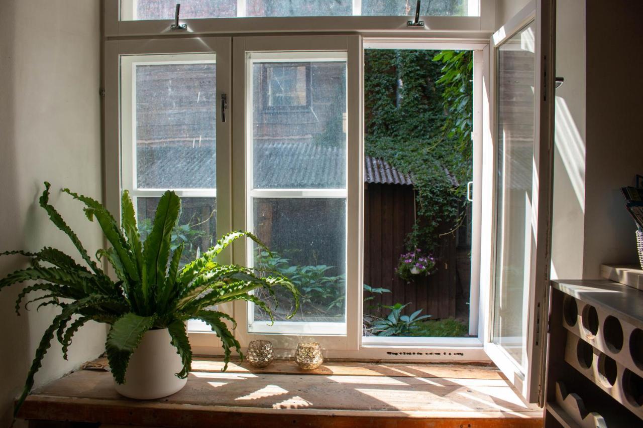 Bohemian Hideout, Old Town, Tartu Home Luaran gambar